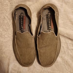 Sketchers canvas slip ons